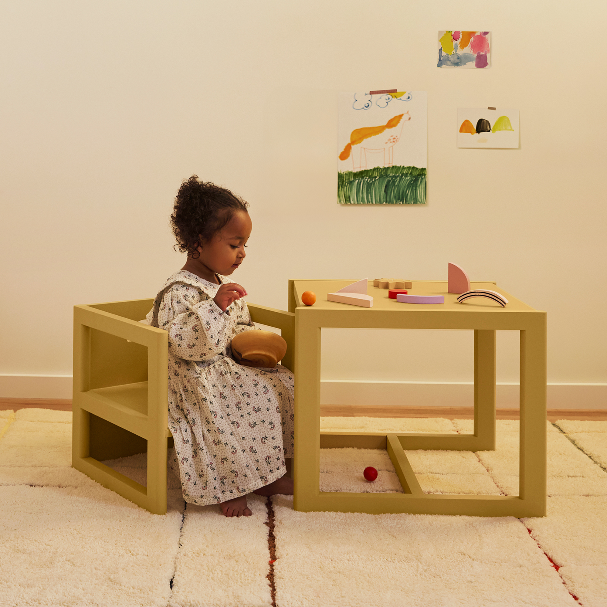 Piccalio Play Table.