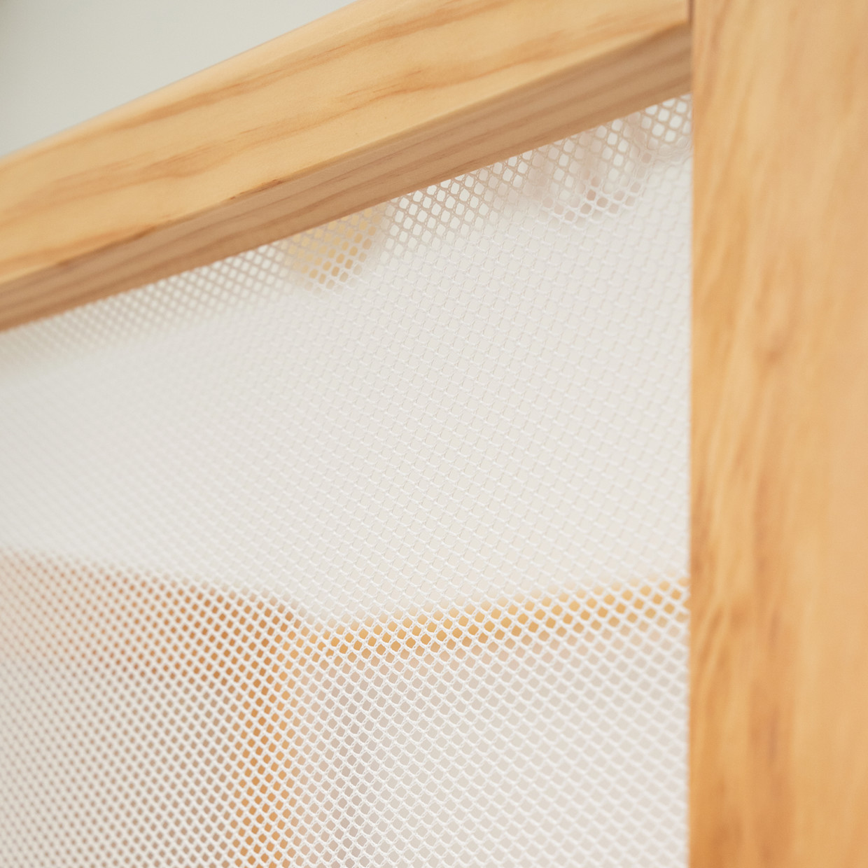 Halo 2-in-1 Breathable Mesh Convertible Mini Crib with Mattress - Natural.