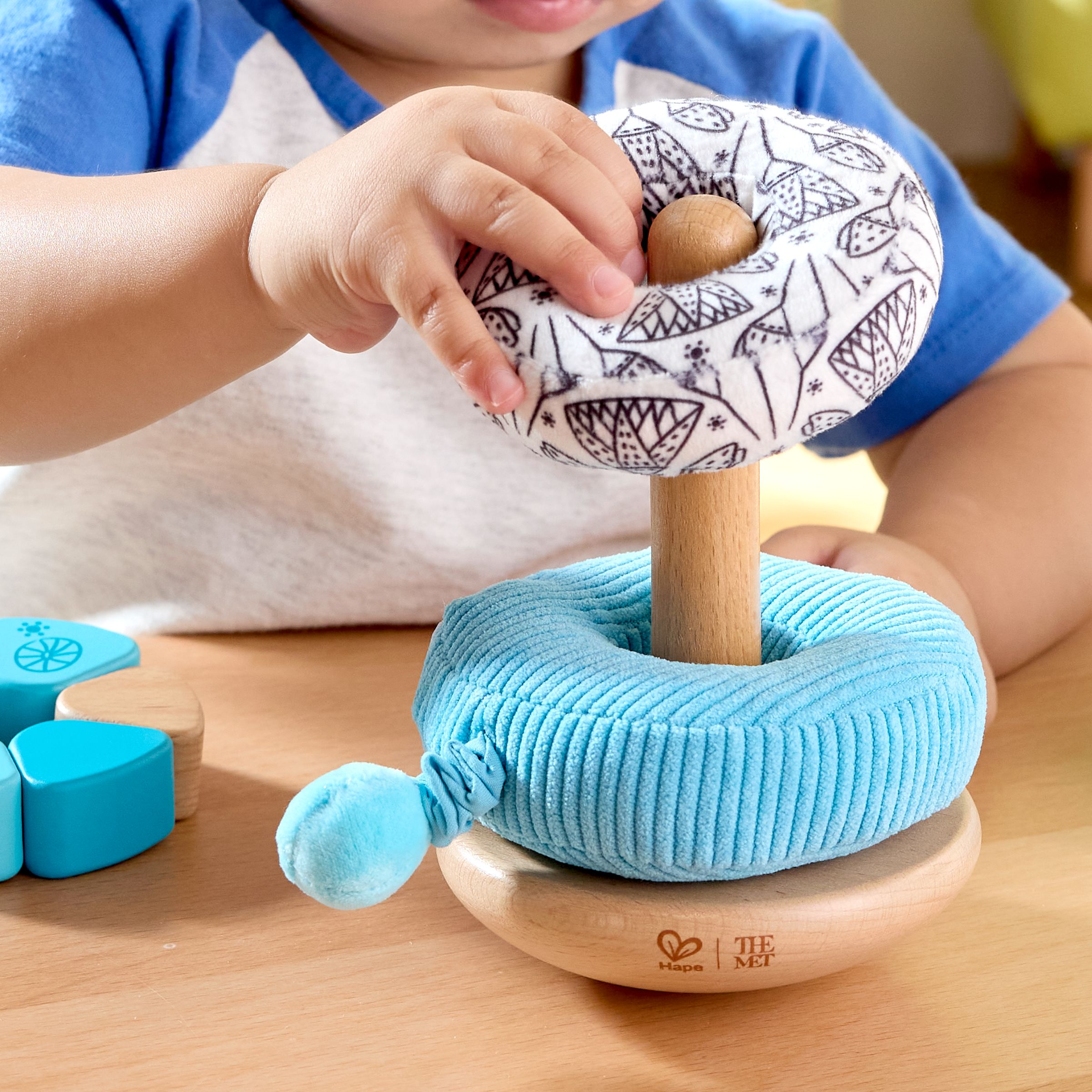 Hape William Stacker.