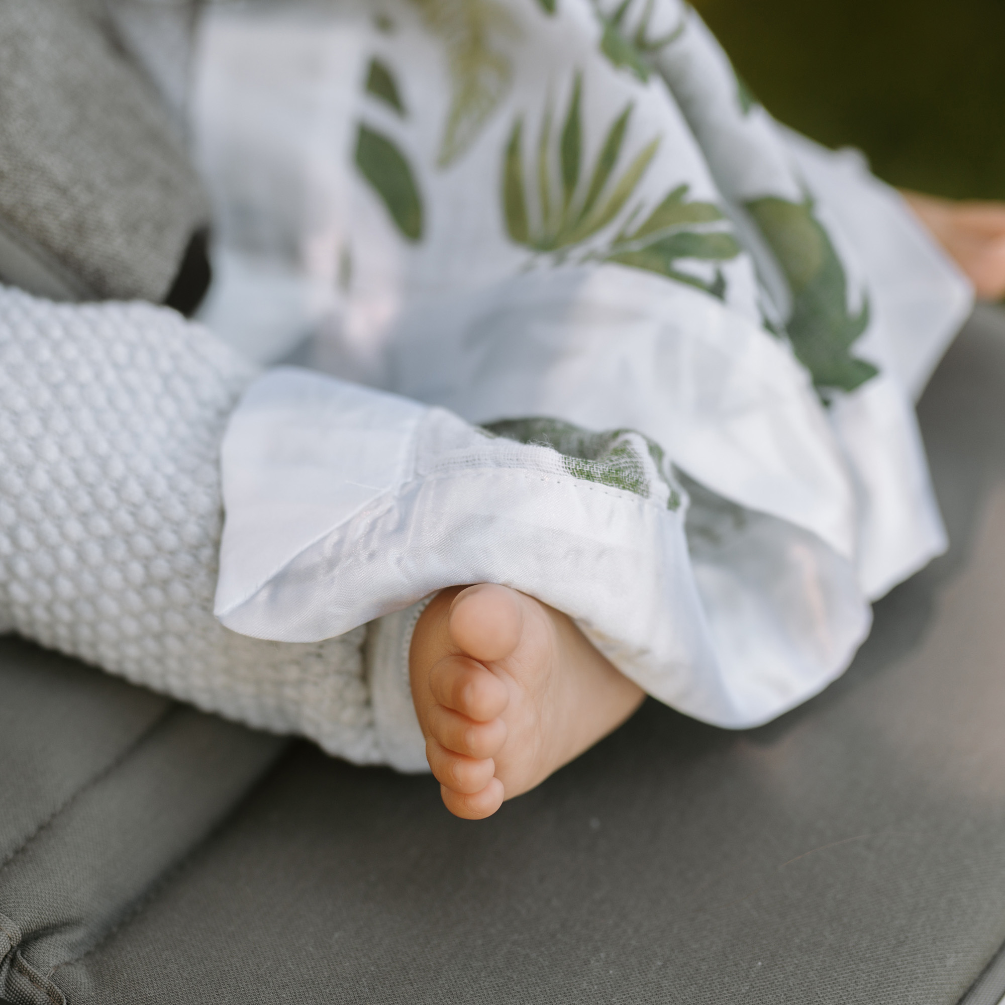 Little Unicorn Cotton Muslin Security Blanket 3Pack Tropical Leaf, 3