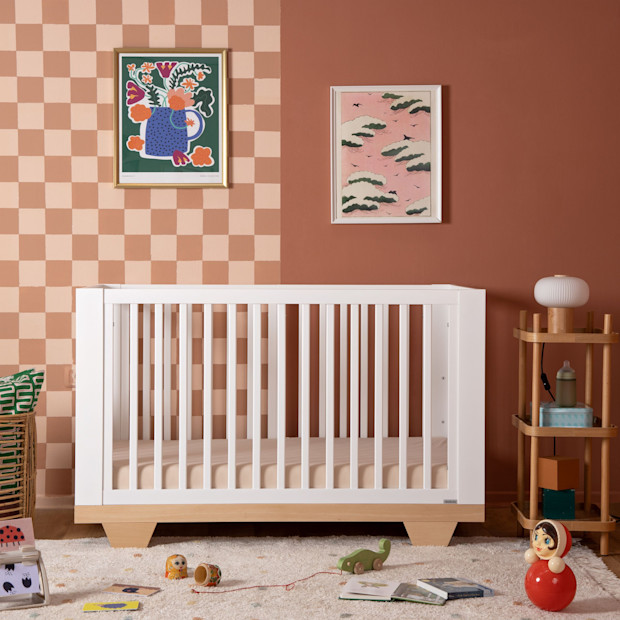 dadada Spirit 8-in-1 Convertible Crib.