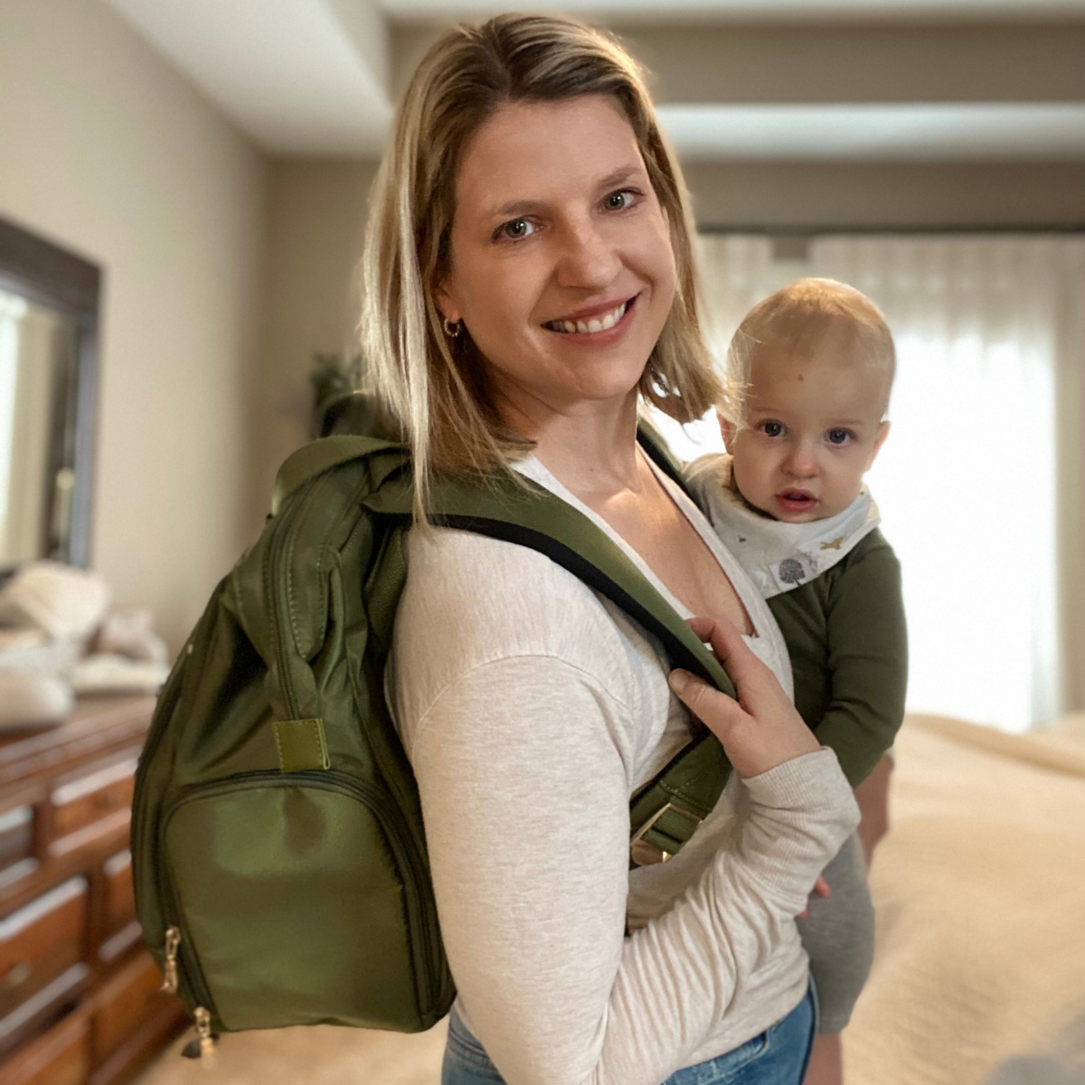 Sarah Wells Norah Breast Pump Backpack - Olive.