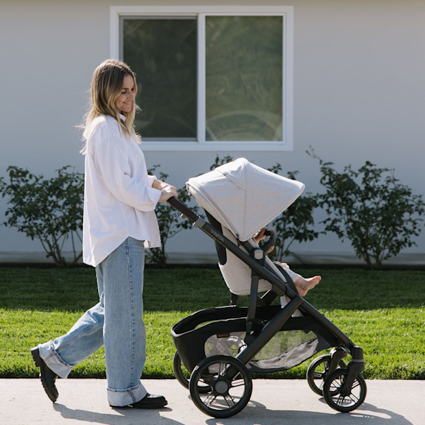 UPPAbaby Vista V3 Stroller & Mesa V3 Infant Car Seat Travel System.