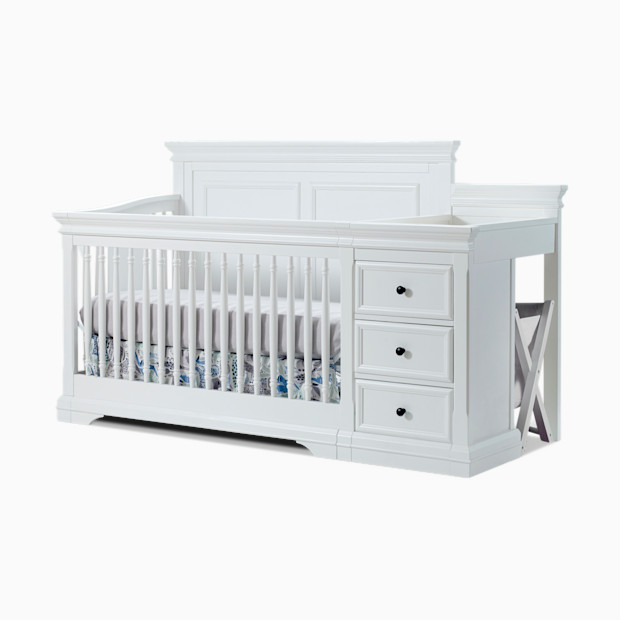 Sorelle Portofino Crib & Changer.