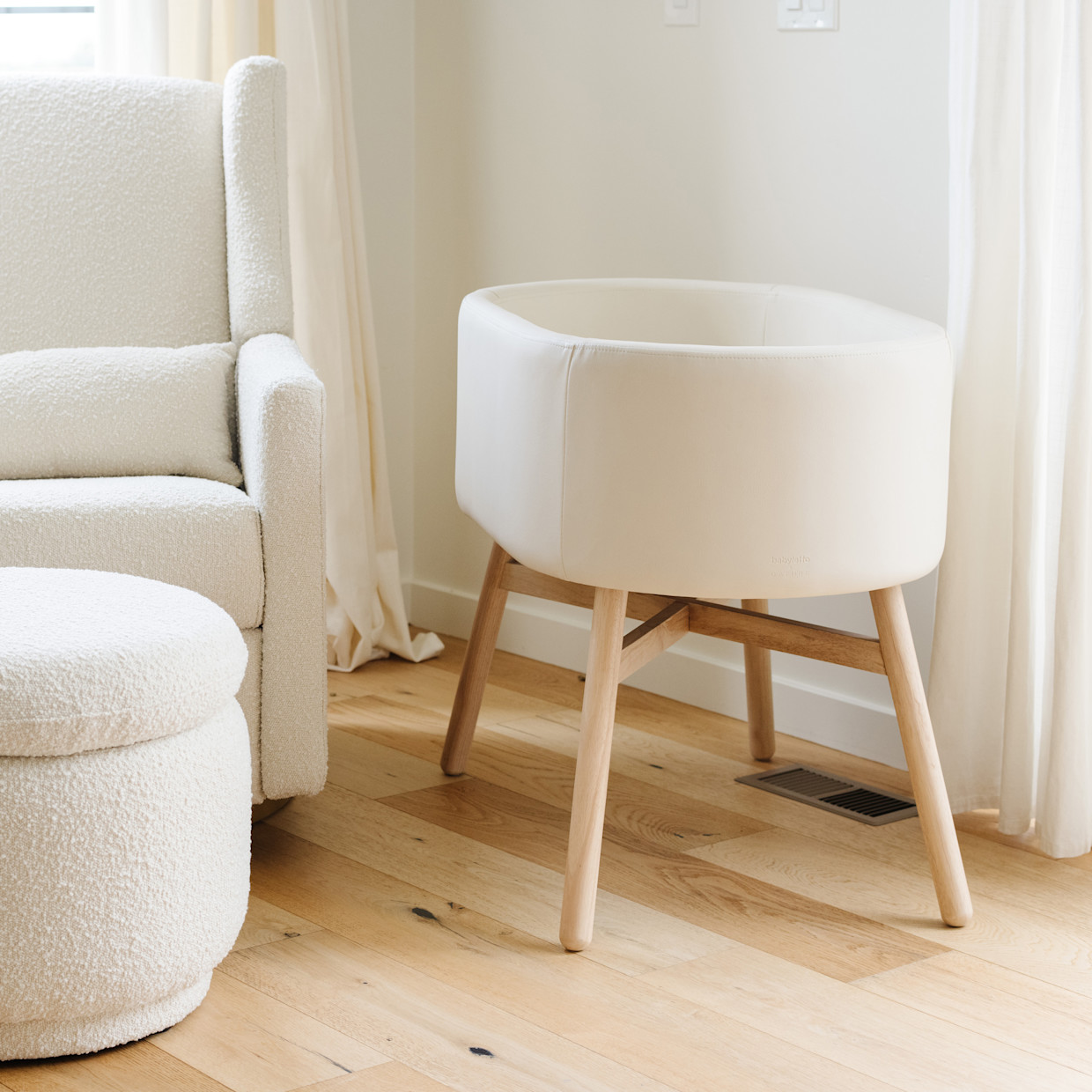 babyletto babyletto x GATHRE Capsule Bassinet - Ivory.