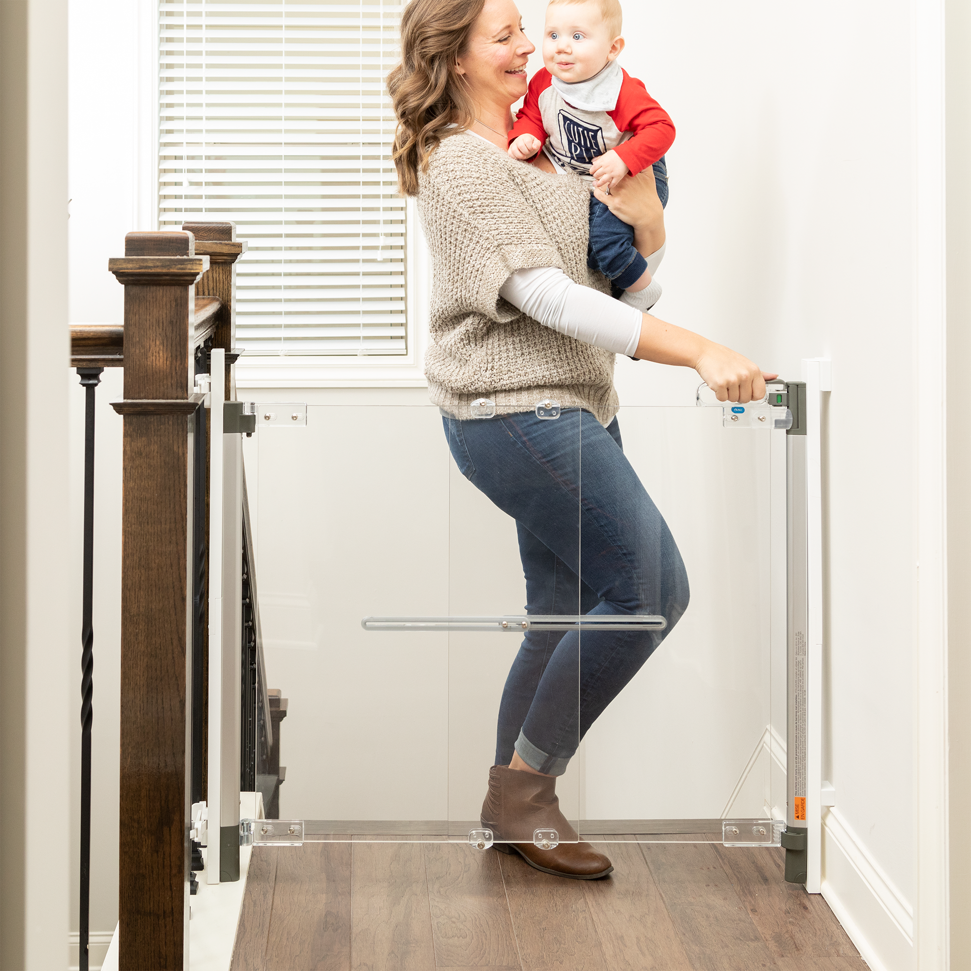Qdos Safety Crystal Designer Baby Safety Gate - Meets Tougher European Standards - Modern Design and Unparalleled Safety - Beauty & Safety Together at Last - Simple Installation | Hardware Mount