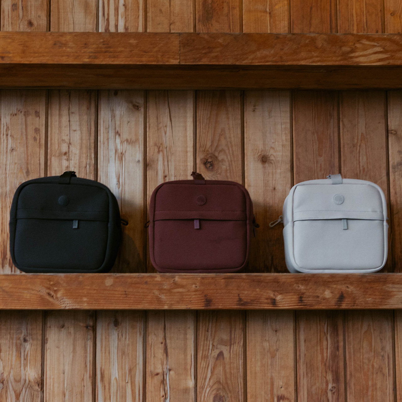 Parker Baby Co. Drift Neoprene Bottle Cooler - Black.