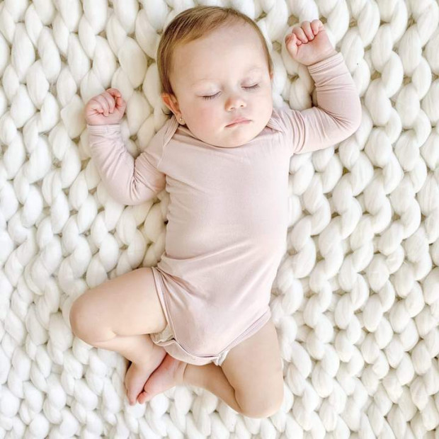 Kyte Baby Long Sleeve Bodysuit - Blush, 3-6 Months.