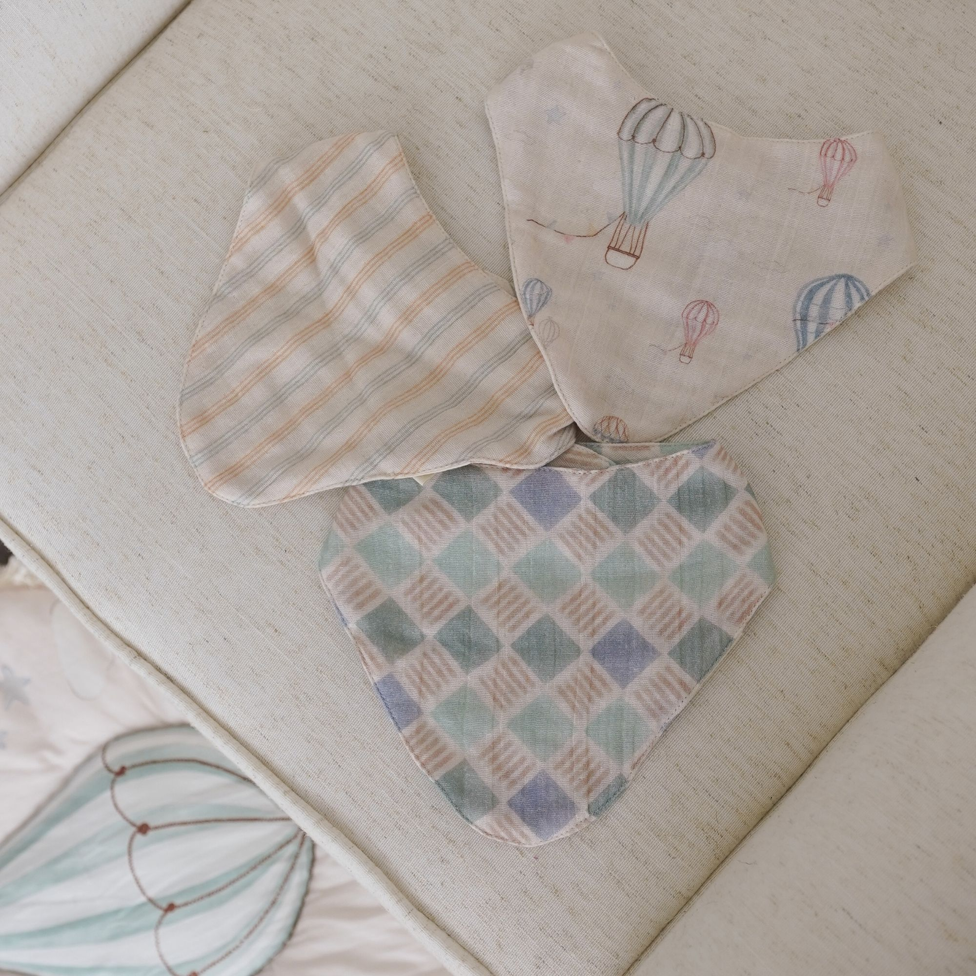 Crane Baby Cotton 4 Layer Muslin Bib Set (3 Pack).