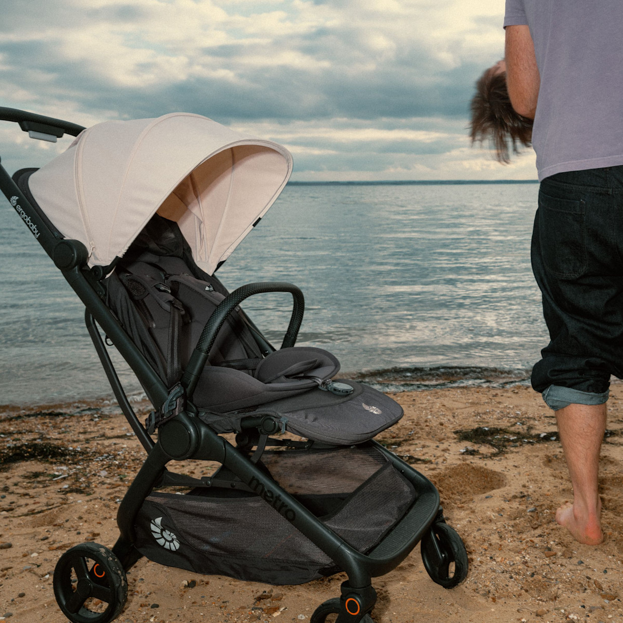 Ergobaby Metro 3 Compact Stroller - Natural Beige.