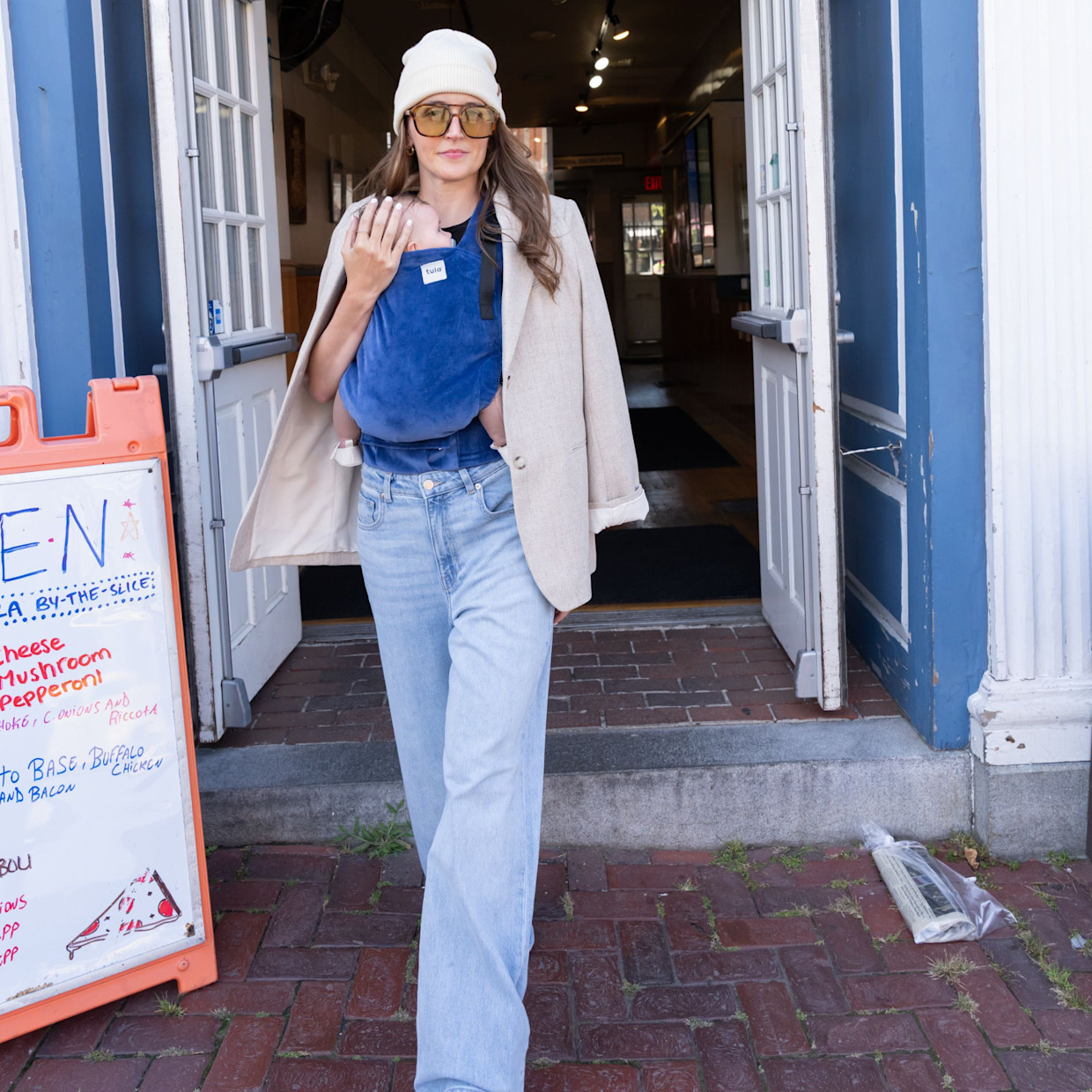 Tula Explore Carrier - Sapphire, Velour.