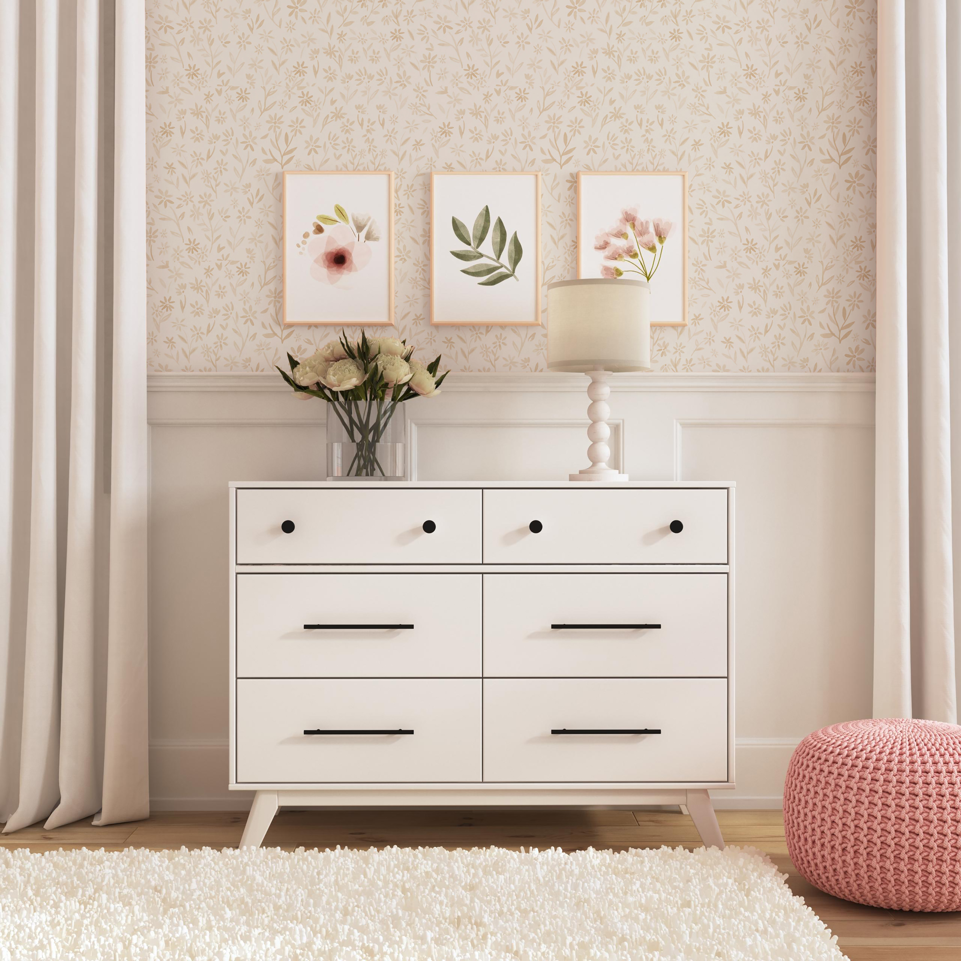 daVinci Otto 6-Drawer Dresser - White.
