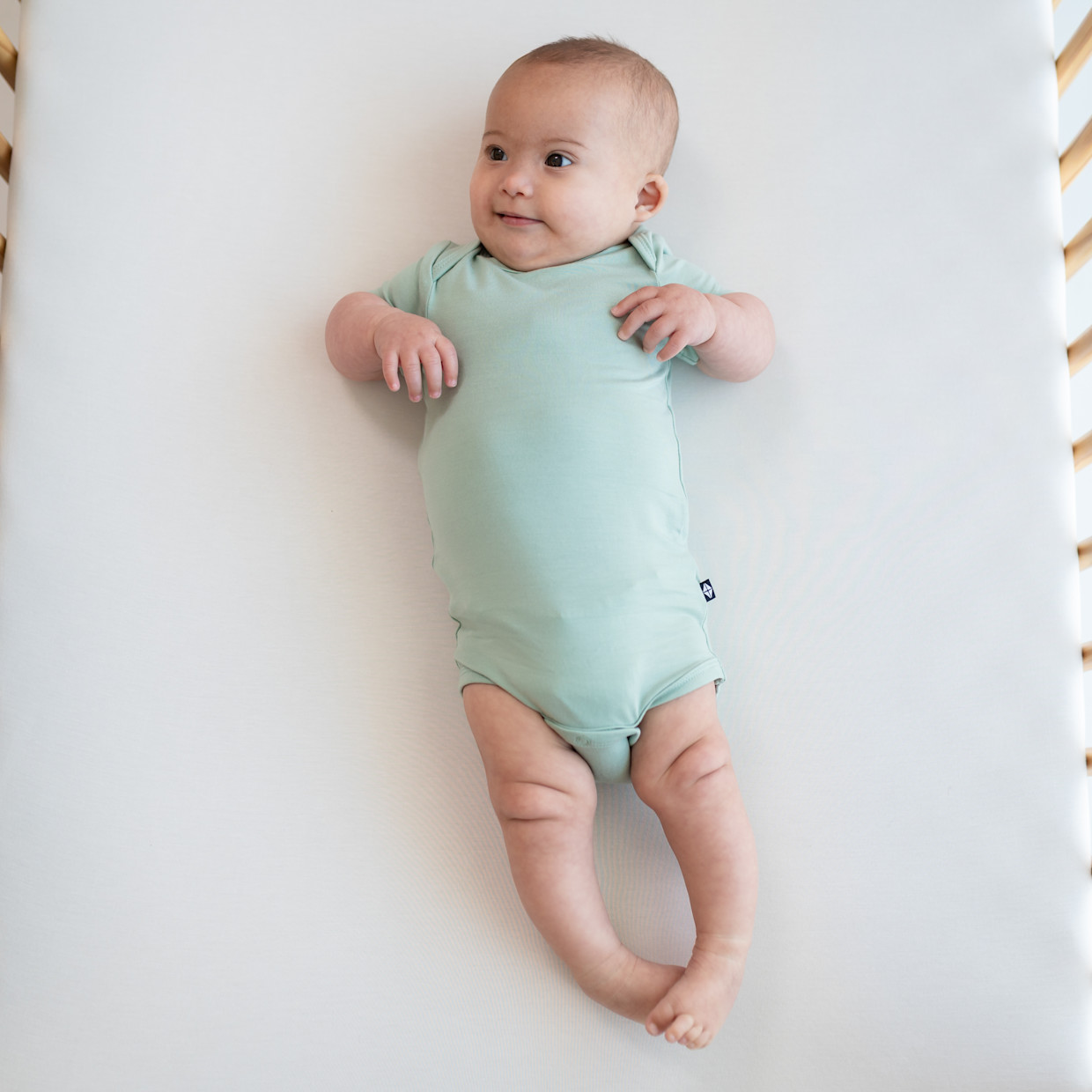 Kyte Baby Short Sleeve Bodysuit - Sage, 0-3 M.