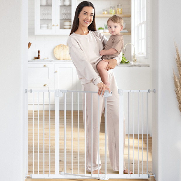 Comfy Cubs Baby Safety Gate with 3 Extensions.