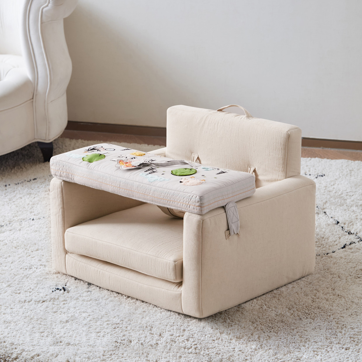 Wonder & Wise Rolling Along Square Chair - Oat.