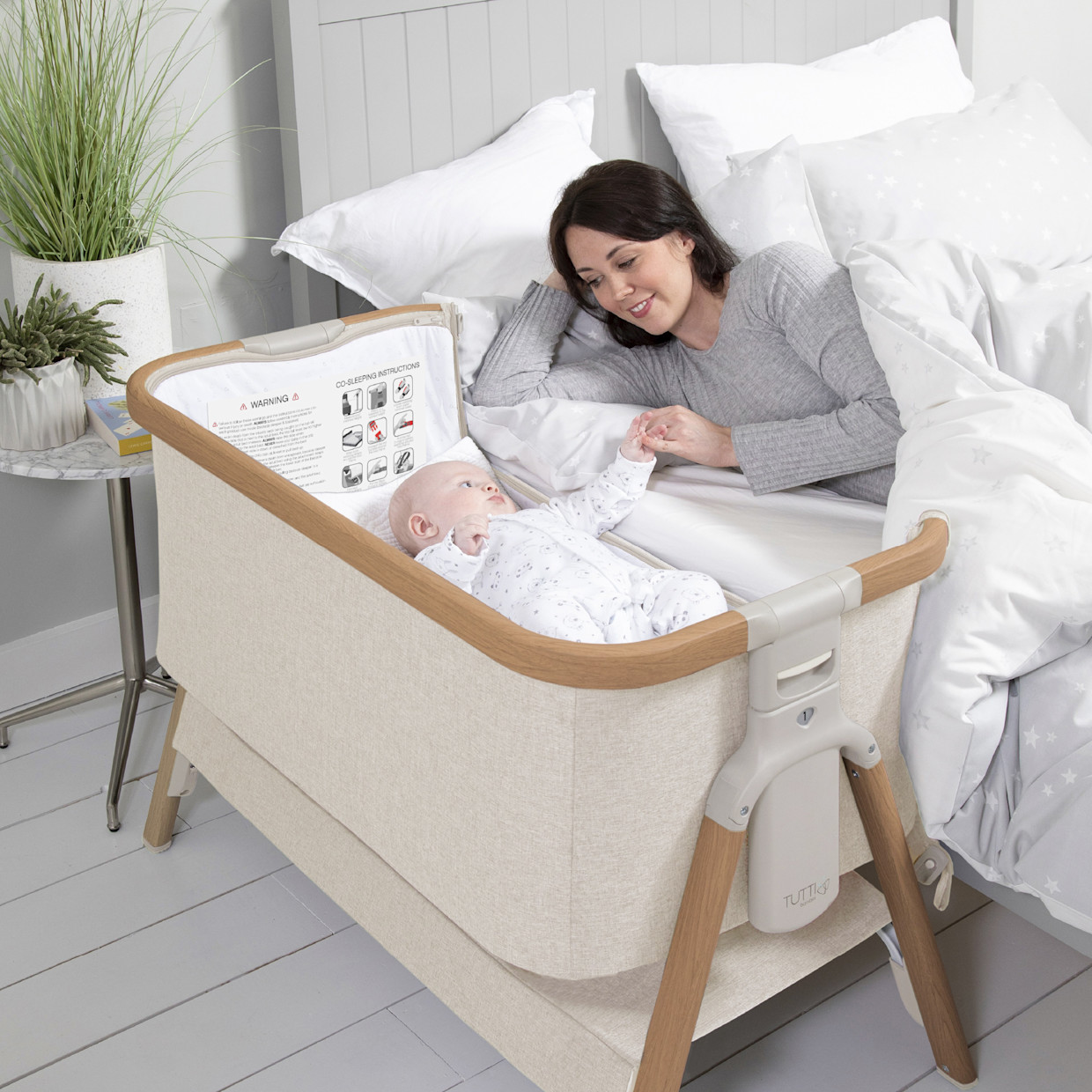 Tutti Bambini CoZee Bedside Crib - Scandinavian Walnut/Ecru.