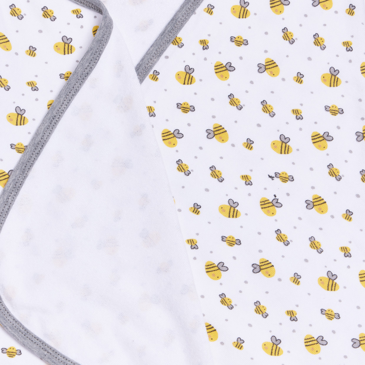 Small Story Organic Towels (2 Pack) - Grey Bees, 0-24.