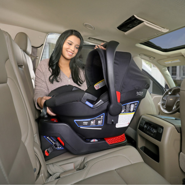 Britax B-Safe Gen2 Infant Car Seat Base with SafeCenter Latch Installation.