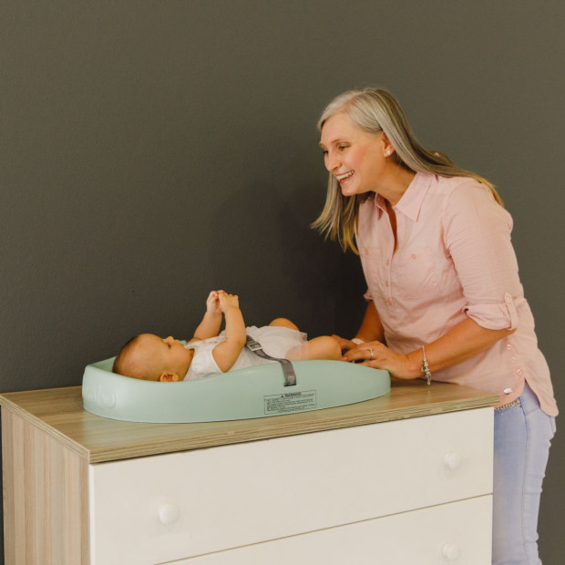Bumbo X Babylist Changing Pad, How To Keep Changing Pad From Sliding On Dresser
