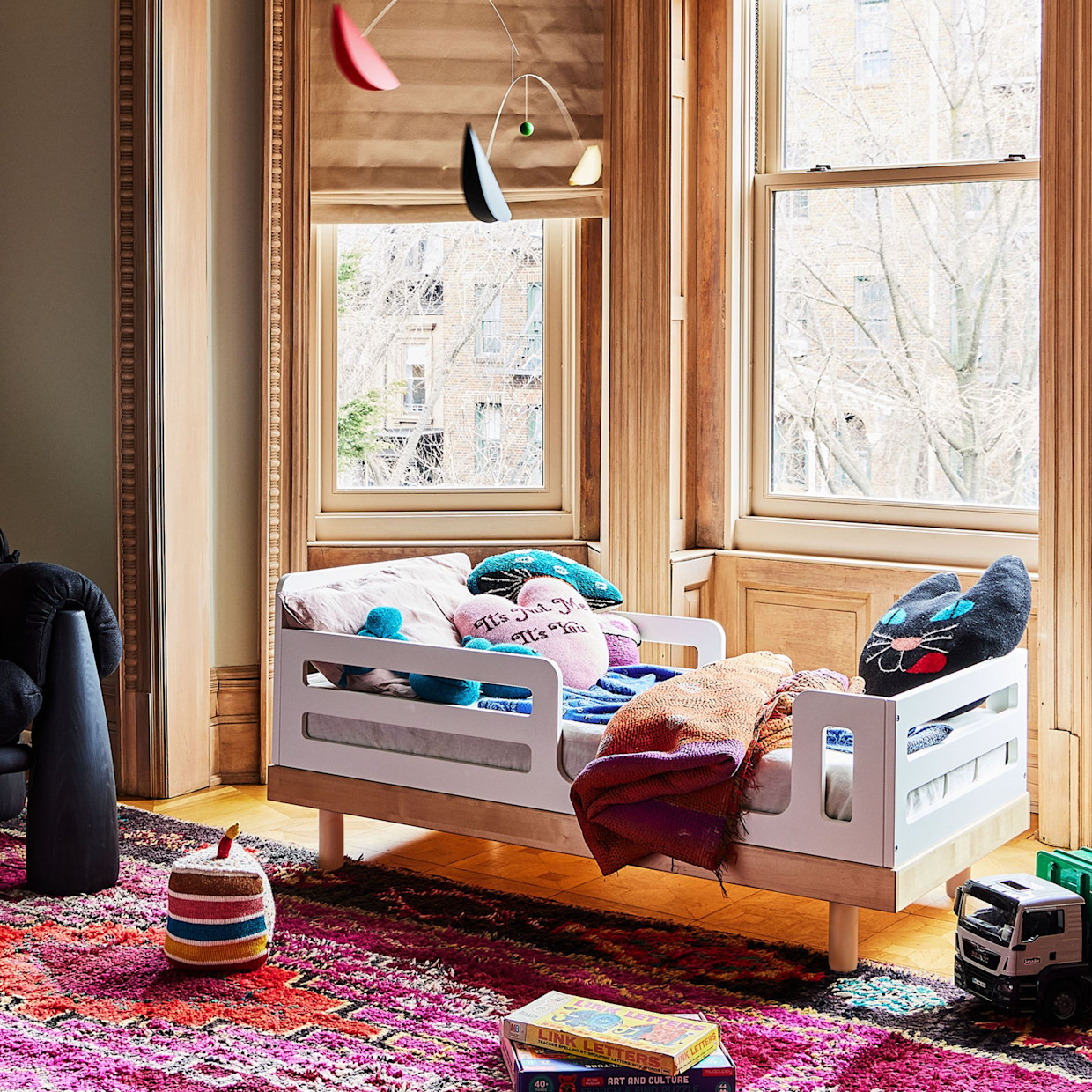 Oeuf Classic Toddler Bed Conversion Kit - White.