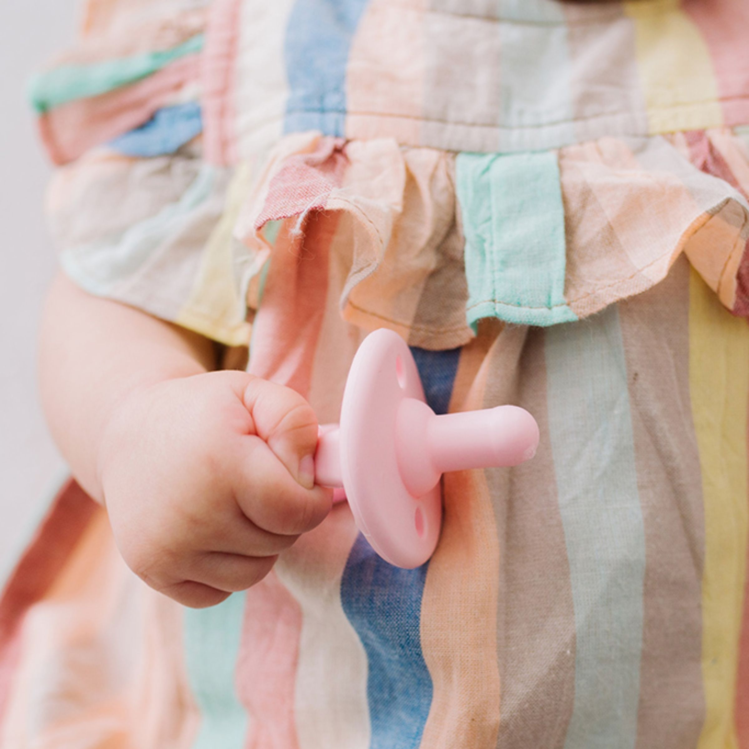Itzy Ritzy 2-Pack Silicone Pacifiers - Pink.
