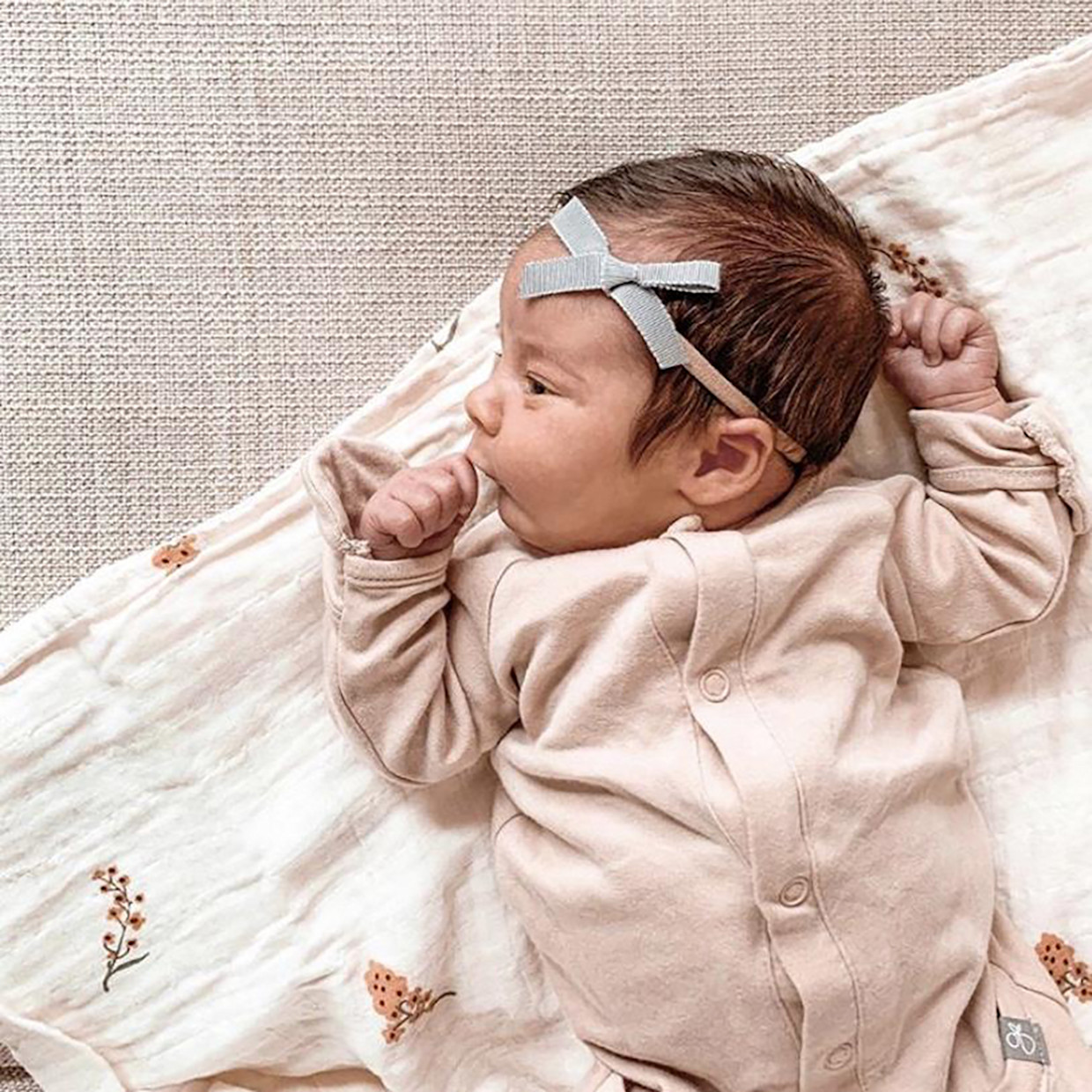 Goumi Kids 24hr Convertible Sleeper Baby Gown - Rose, 3-6 M.