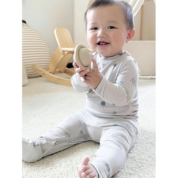 gunamuna Two-Piece Footie Set.