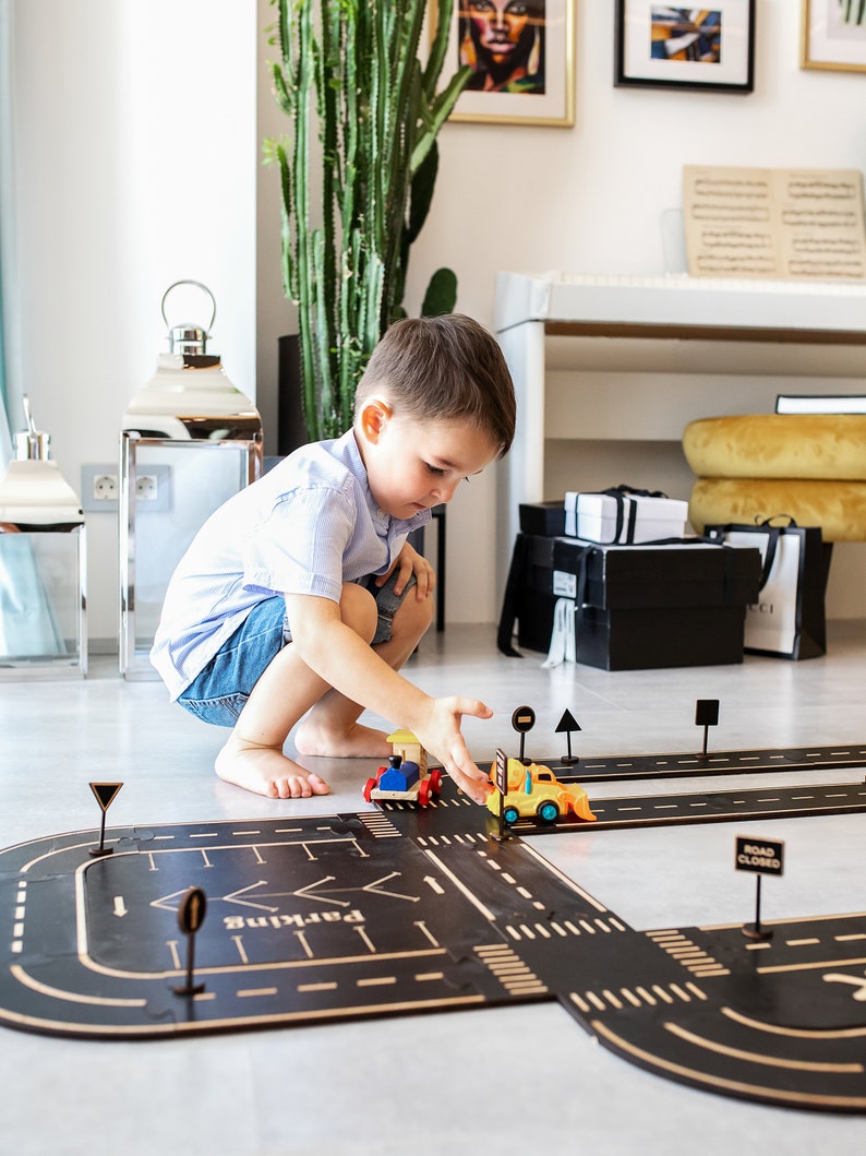 DreamOnTheWall Wooden Car Track.