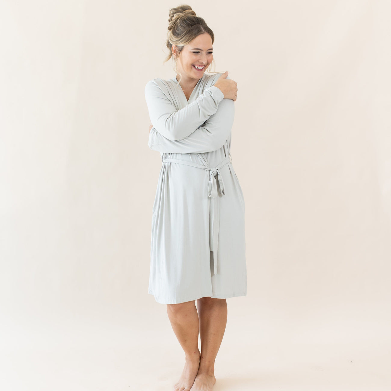 Women’s Lounge Robe in Oat.