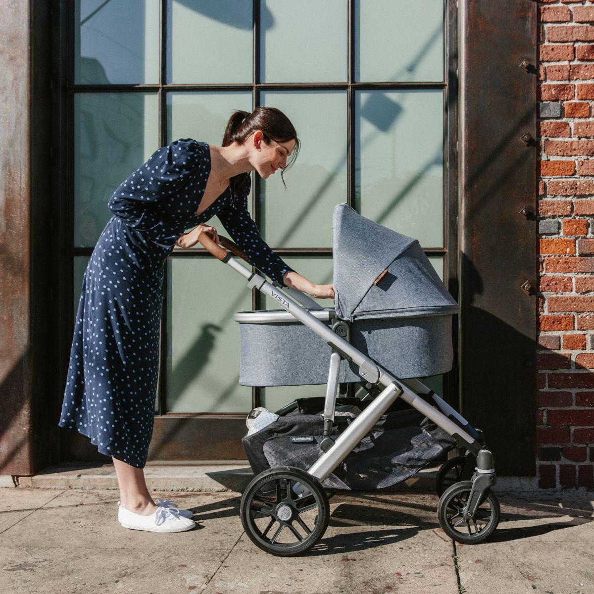 UPPAbaby MESA V2 Infant Car Seat & VISTA V2 Stroller Travel System