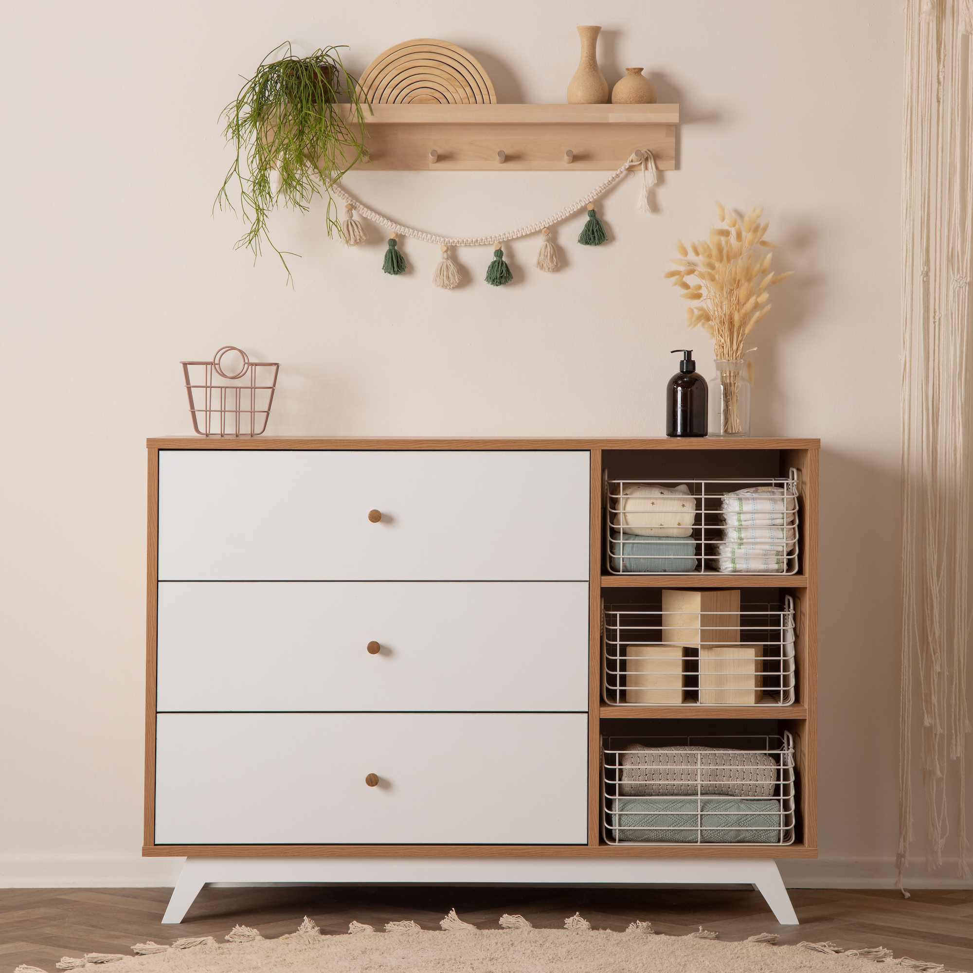 dadada Central Park 3-Drawer Dresser - White/Red Oak.
