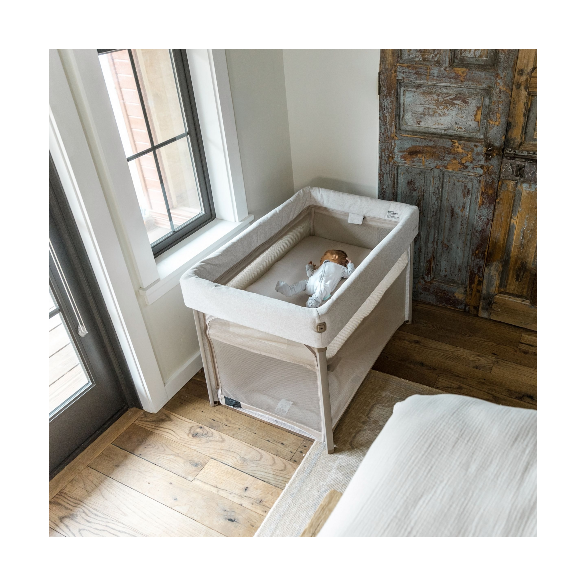 Nuna PAAL Travel Crib Playard - Macaron.