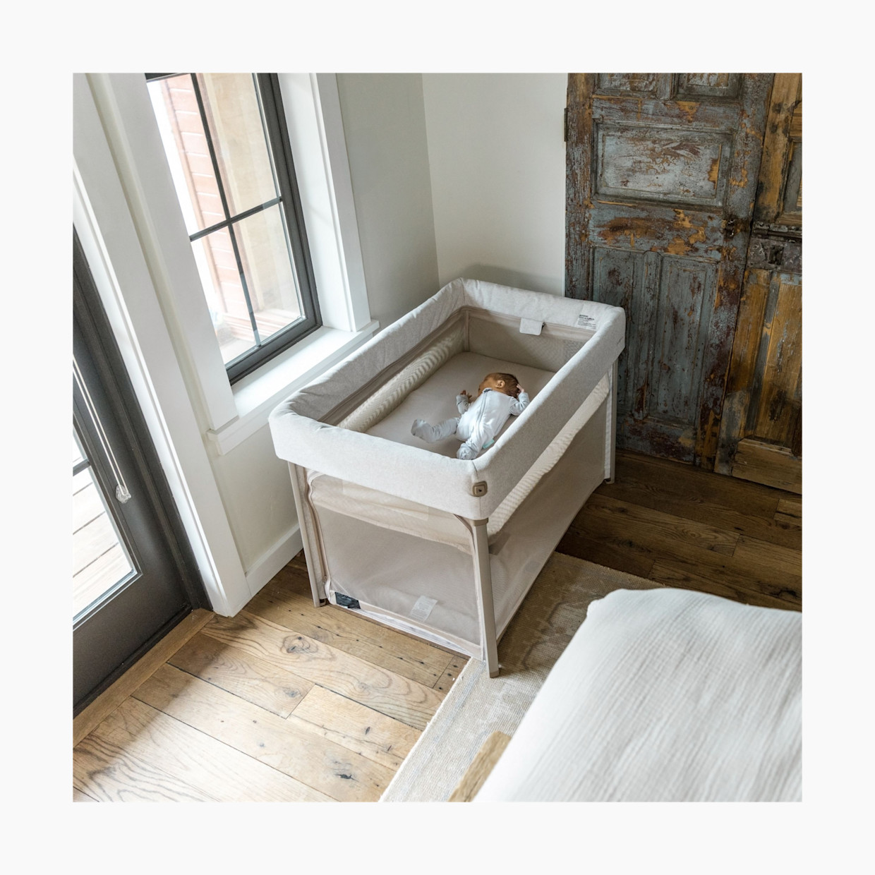 Nuna PAAL Travel Crib Playard - Macaron.