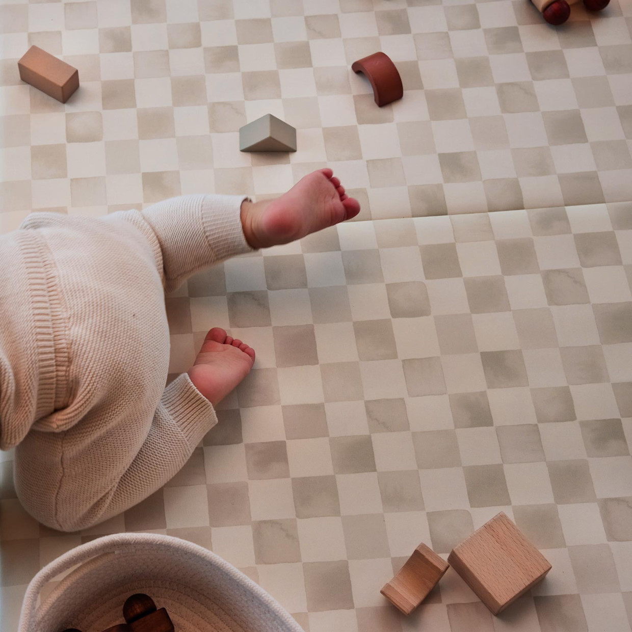House of Noa Tumbling Mat - Checker Almond, 4X6.