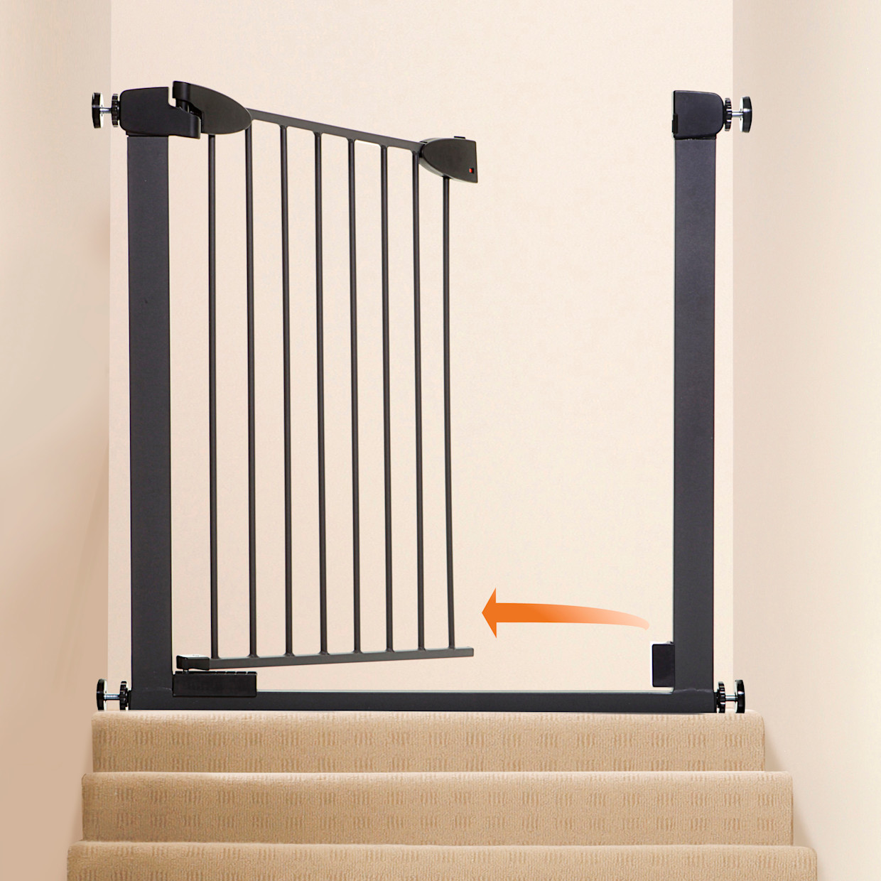 Dreambaby Boston Magnetic Auto Close Security Gate - Black.