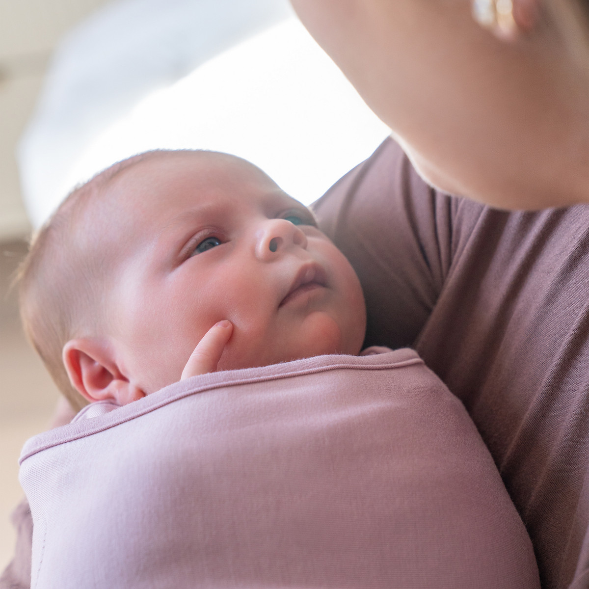 Halo SuperSoft Bamboo Swaddle TOG 2.0 - Mauve, Small.