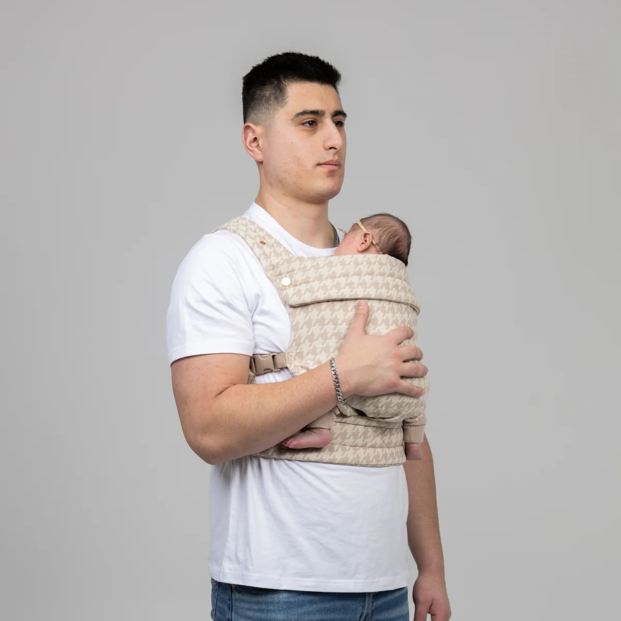 MABĒ The Monarch Baby Buckle Carrier - Houndstooth.