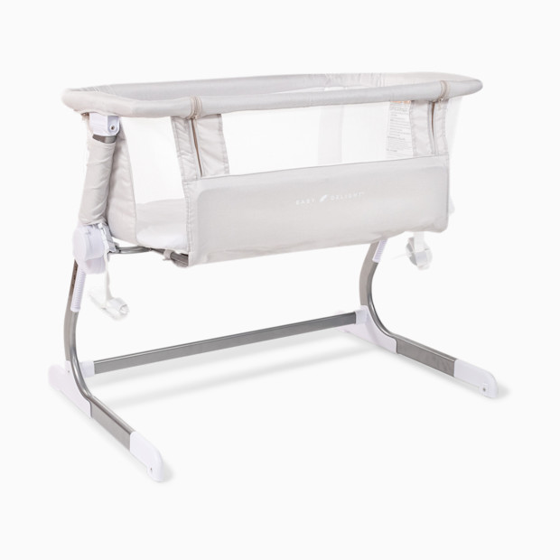 Beside Me Dreamer Bassinet & Bedside Sleeper.