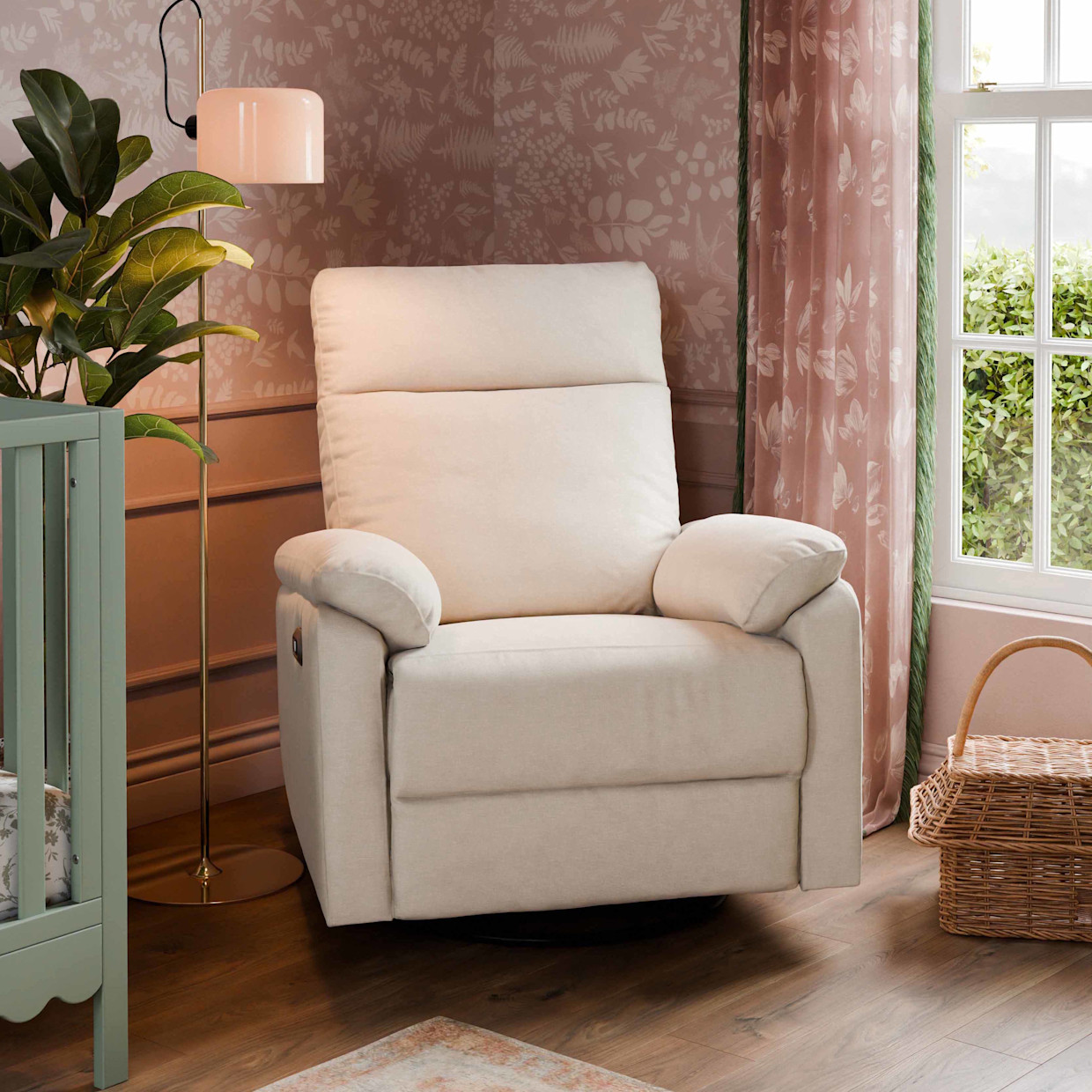 daVinci Suzy Electronic Recliner and Swivel Glider - Vanilla.