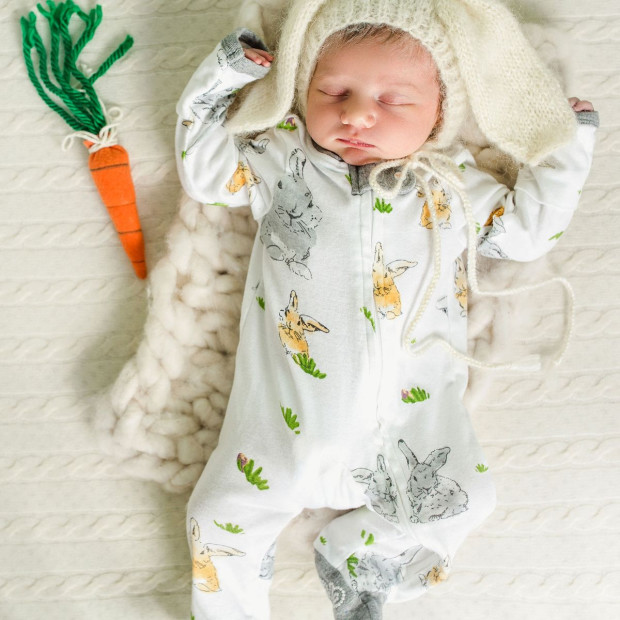 Burt's Bees Baby Organic Sleep & Play Footie Pajamas - Bunny Trail, 3-6 Months.