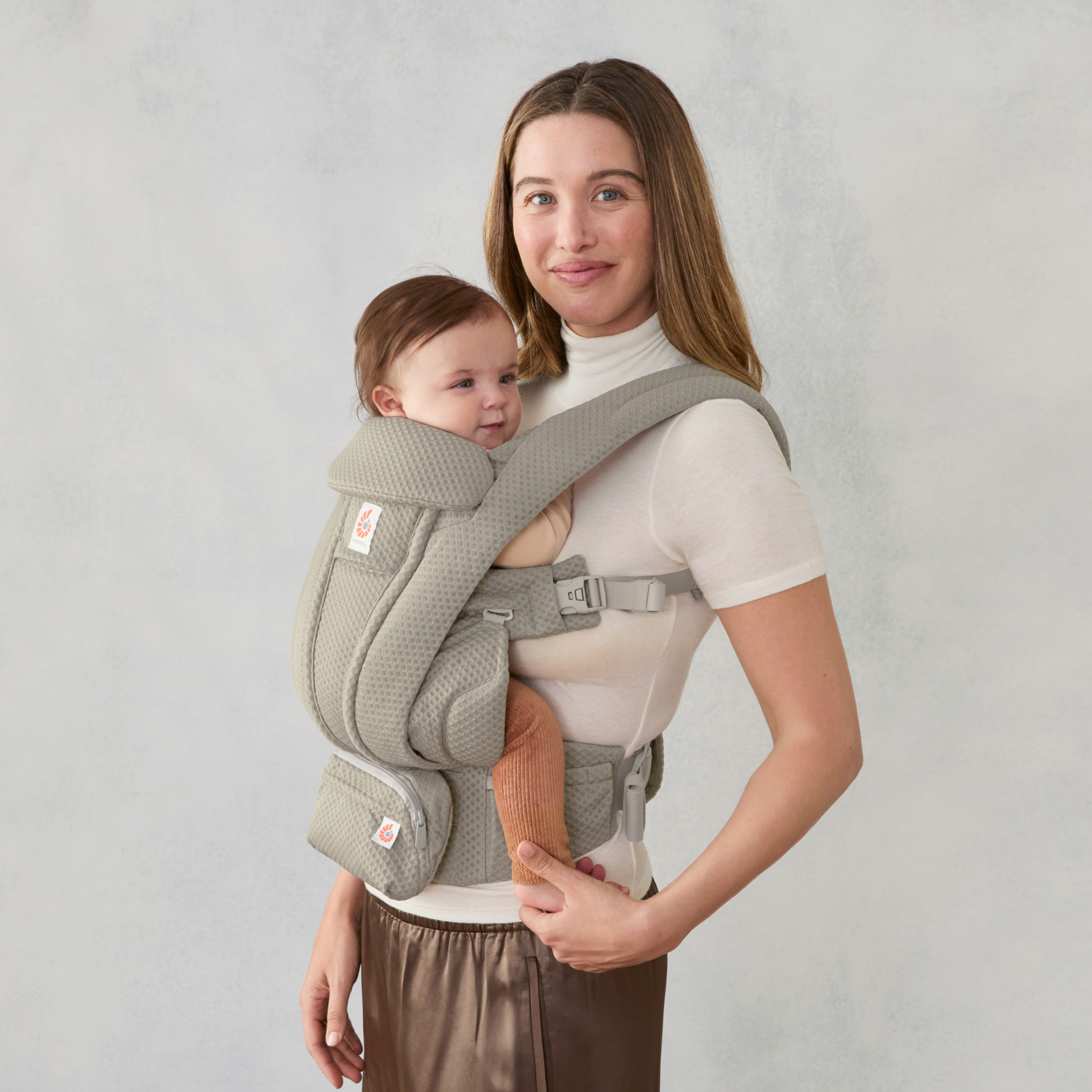 Ergobaby Omni Deluxe Carrier - Soft Olive Mesh | Babylist Shop