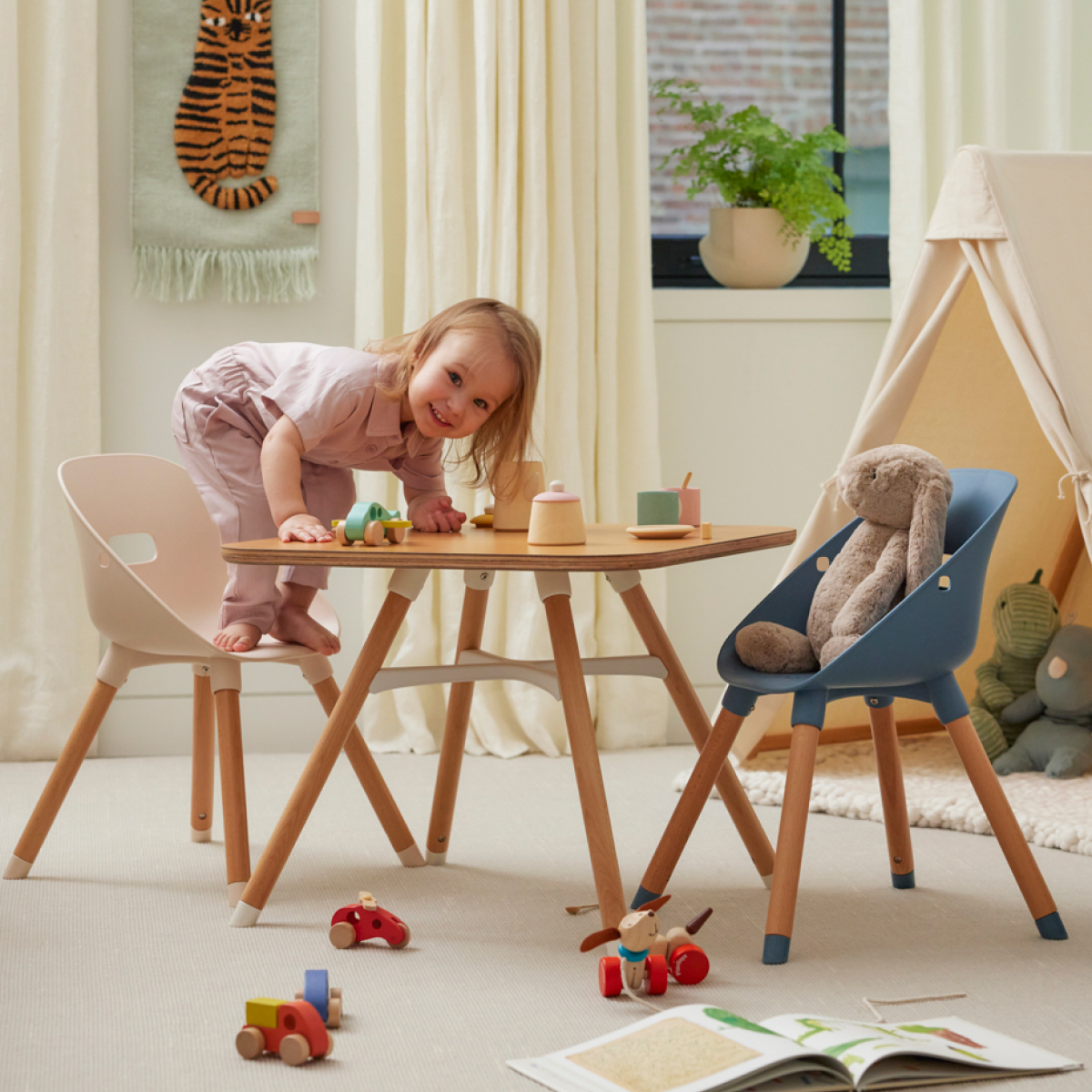 Lalo The Play Chair (Set of 2) - Grapefruit.