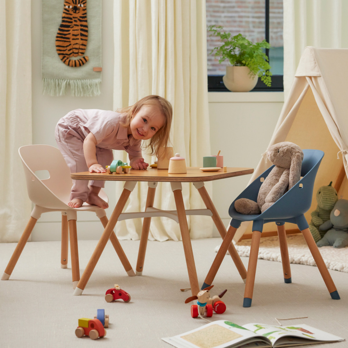 Lalo The Play Chair (Set of 2) - Grapefruit.