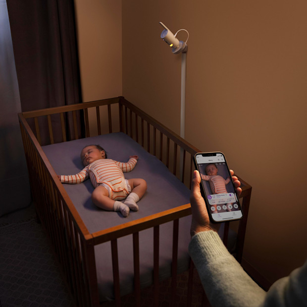 Philips Avent Premium Connected Baby Monitor with Wall Mount.