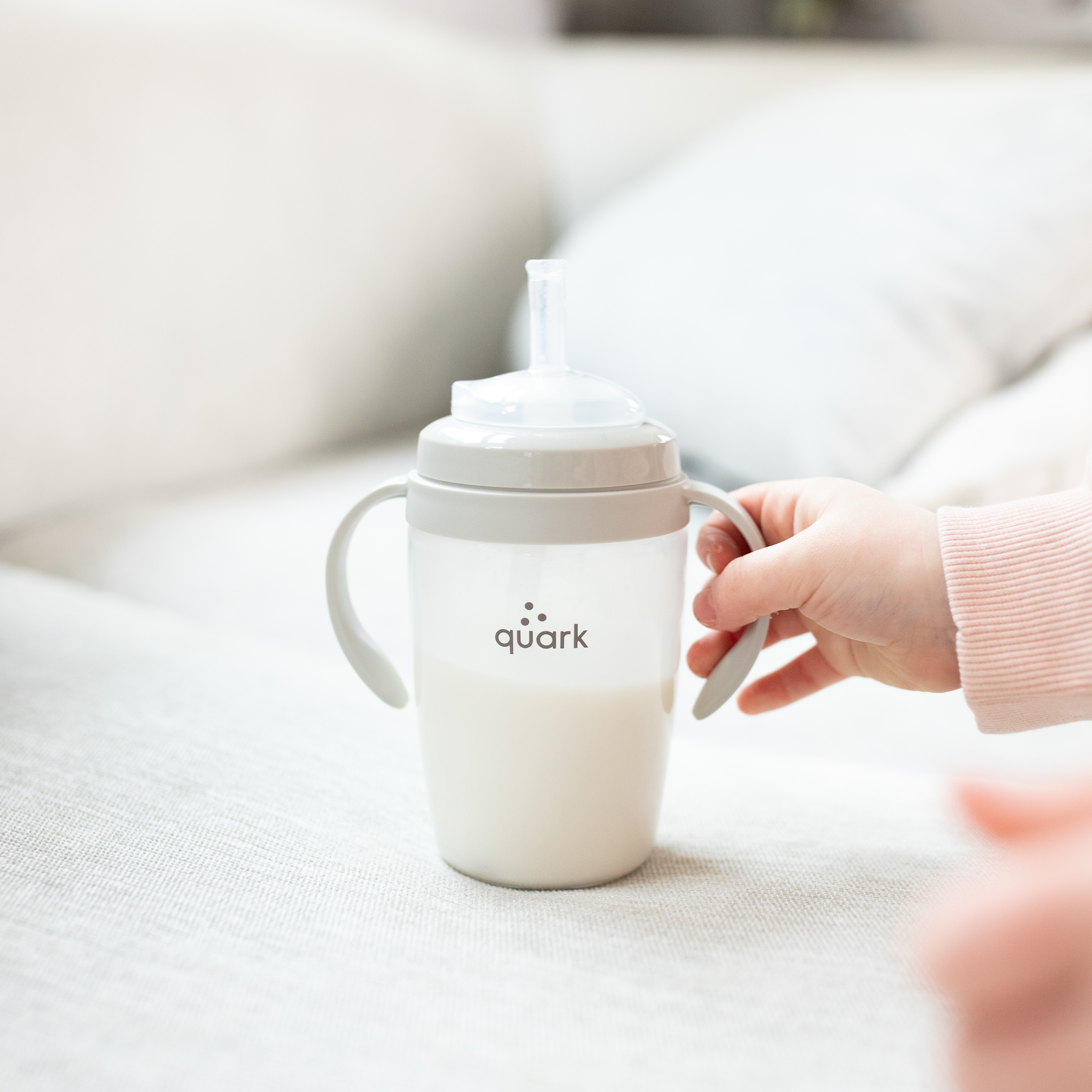 Quark BuubiBottle Sip Toddler Sippy Cup - Grey.