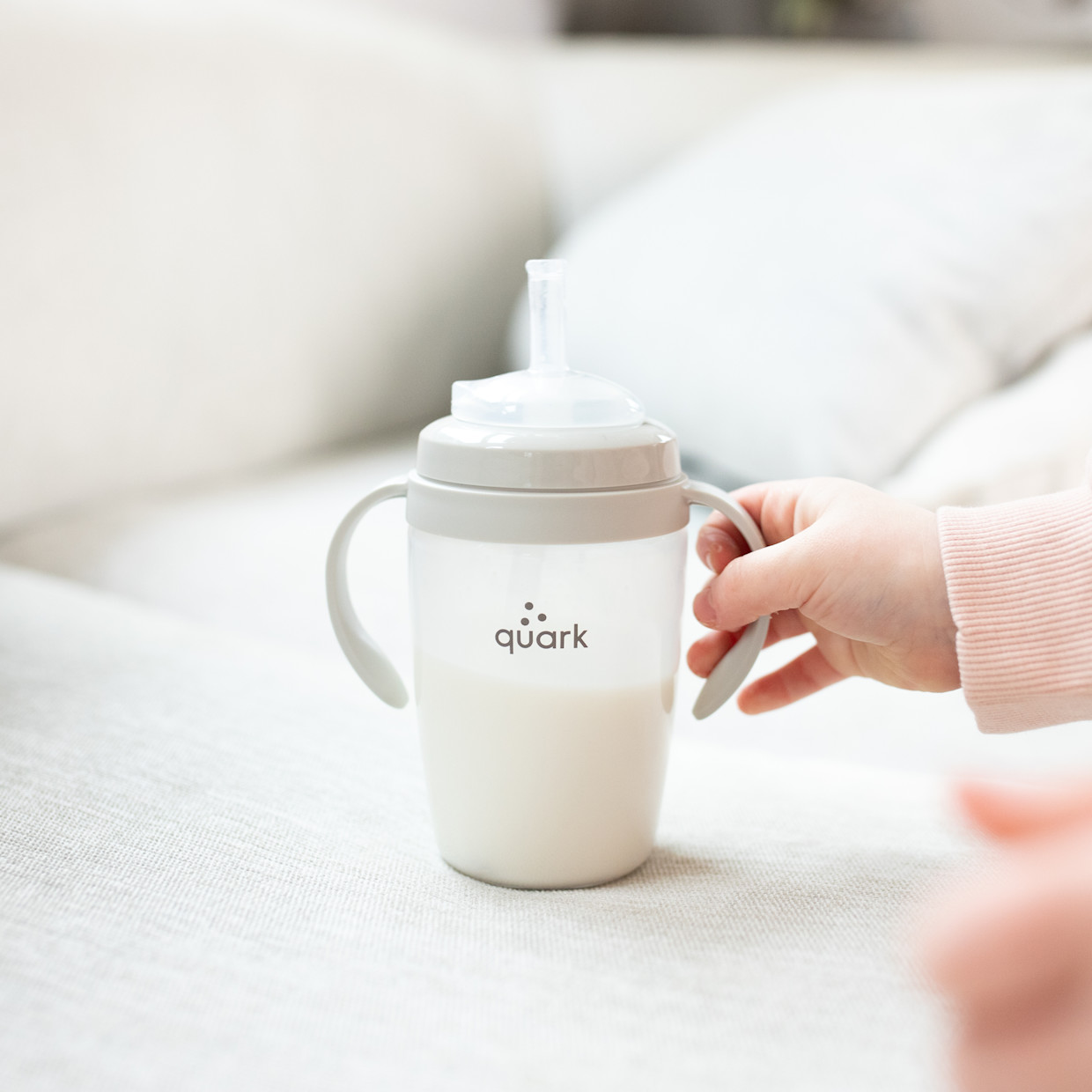 Quark BuubiBottle Sip Toddler Sippy Cup - Grey.