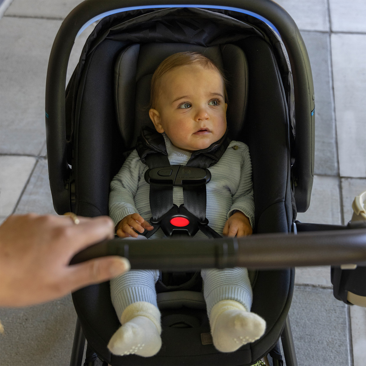 Evenflo Shyft Intuiti+ Travel System featuring Revolve180 LiteMax NXT with SensorySoothe - Dubhan Black.