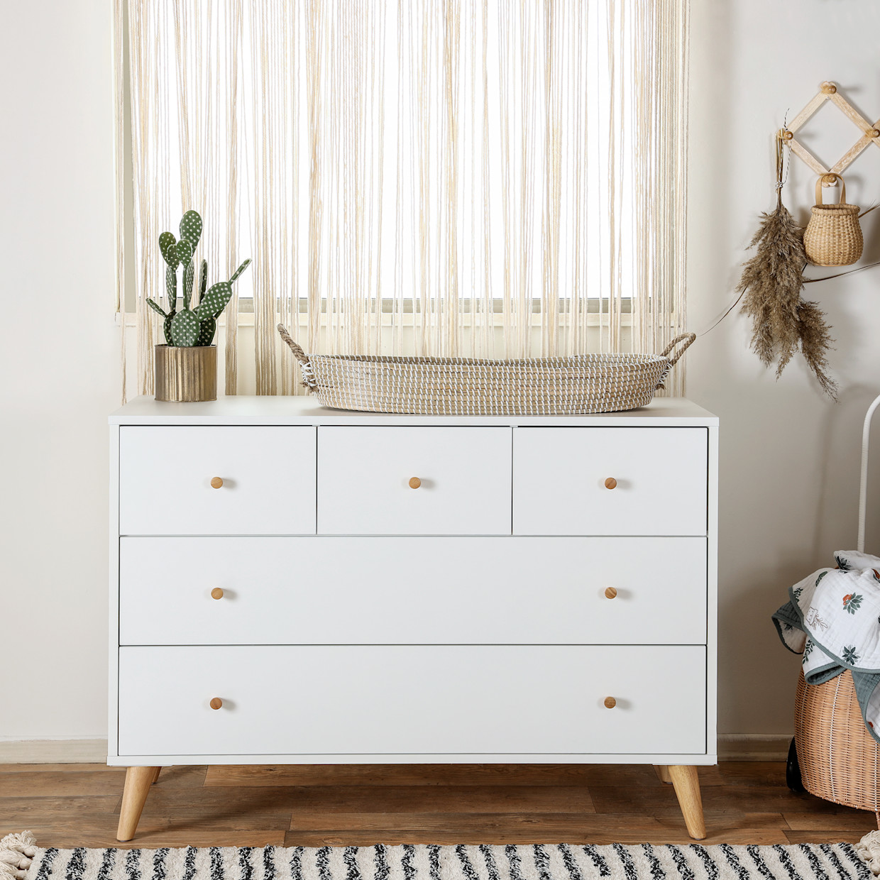 dadada Austin 5-Drawer Dresser - White/Natural.