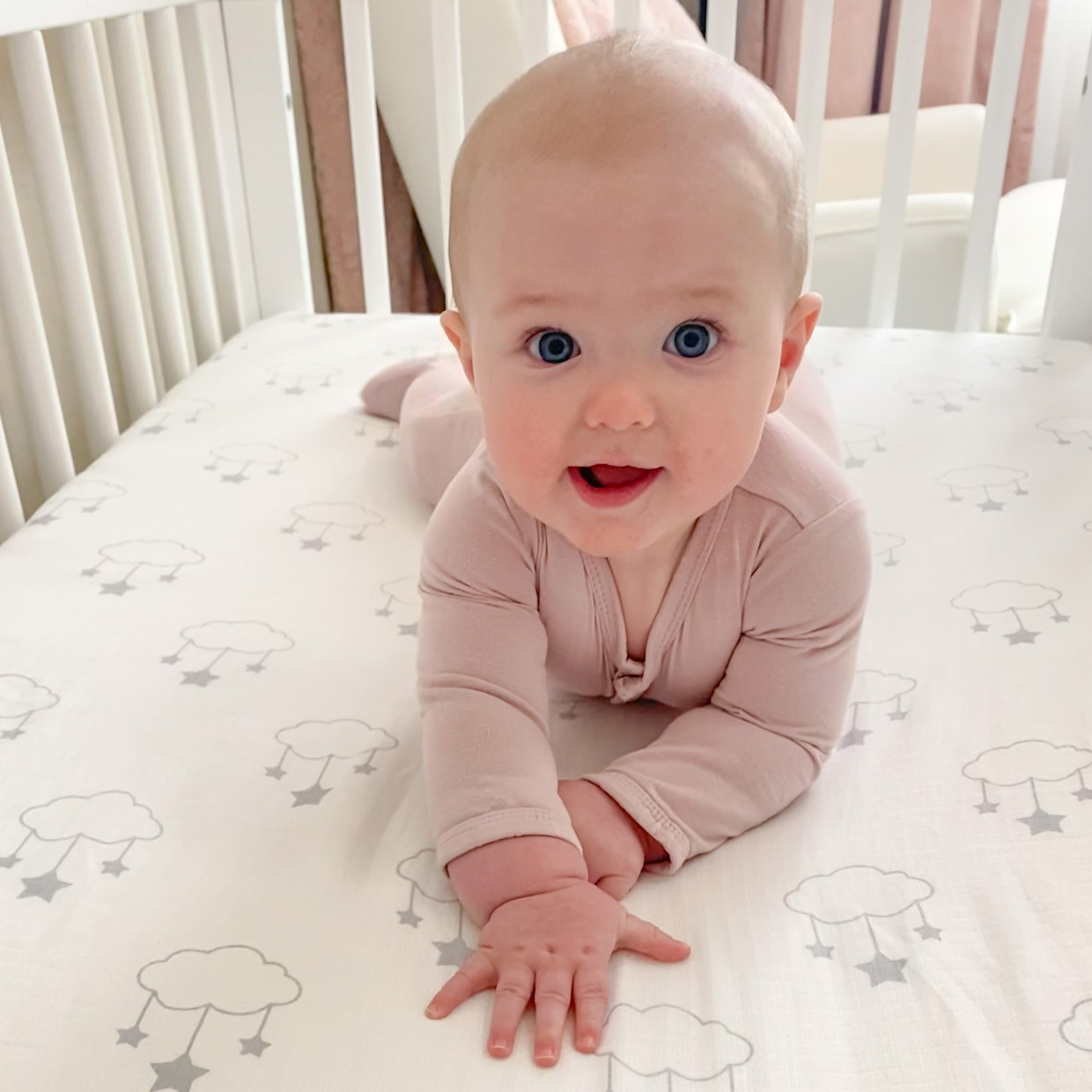 Newton Baby 2-Pack Organic Cotton Breathable Crib Sheets - Wishing On A Star Print In Grey + Solid White.