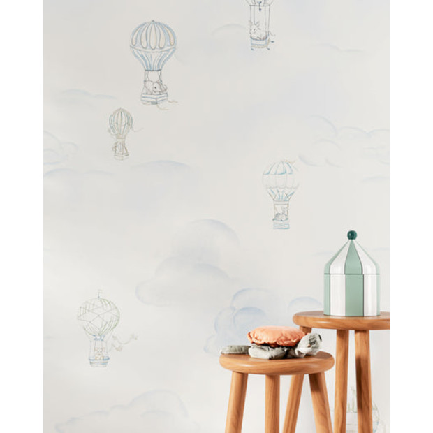 Nestig Balloon Race Wallpaper.